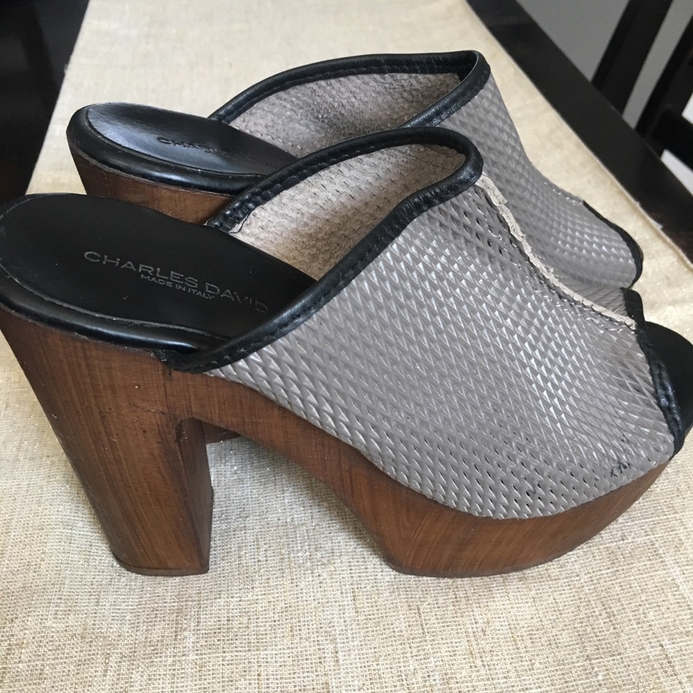 Charles David Gray Textured Leather Wood Platform Heels